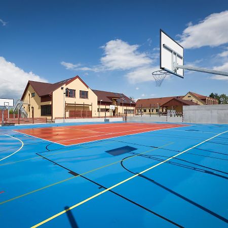 Sport Relax Hotel Na Kopecku Krinec 外观 照片