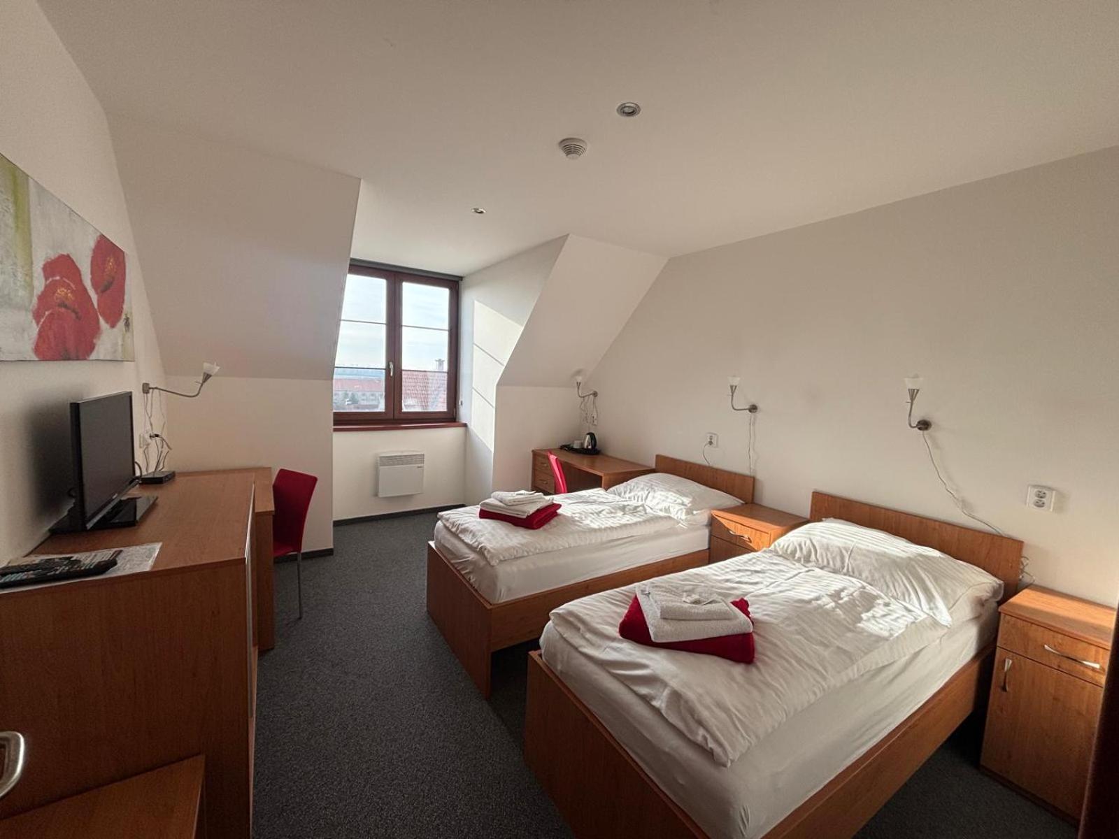 Sport Relax Hotel Na Kopecku Krinec 外观 照片