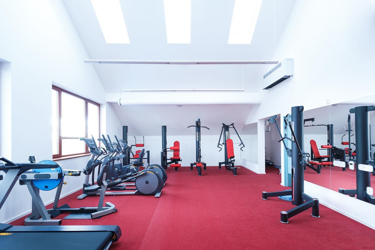 Sport Relax Hotel Na Kopecku Krinec 外观 照片
