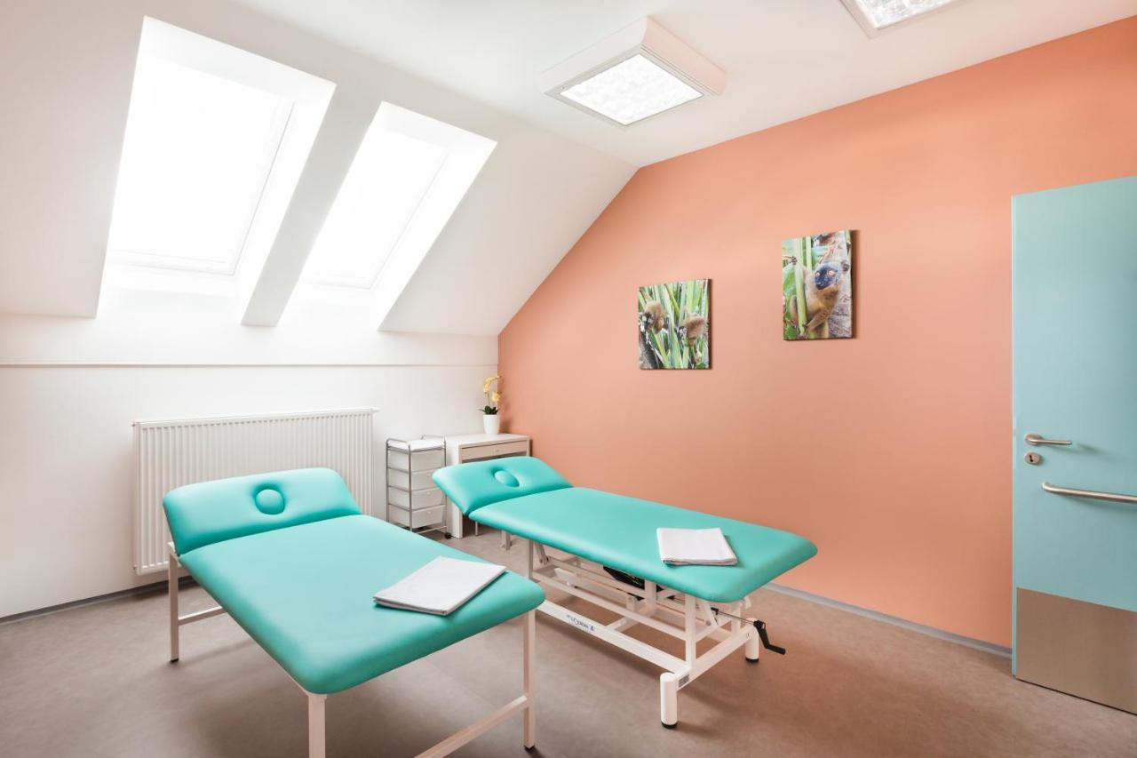 Sport Relax Hotel Na Kopecku Krinec 外观 照片